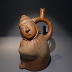 Moche, Peru, Terracotta Fijne Huaco-hoofdfiguur. 23 cm hoog.