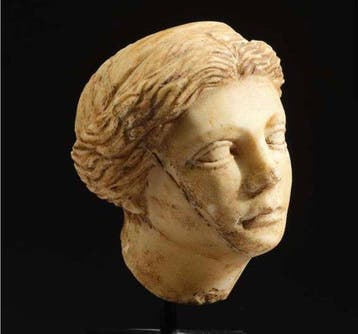 Oud-Romeins Marmer Hoofd van Venus. Frans paspoort - 12 cm