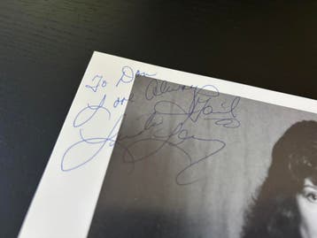 Linda Gail Lewis - Handgesigneerde foto, Verzamelen, Muziek, Artiesten en Beroemdheden, Ophalen of Verzenden, Zo goed als nieuw