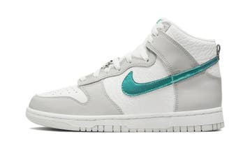 Nike Dunk High FLS (W), Kleding | Dames, Schoenen, Nieuw