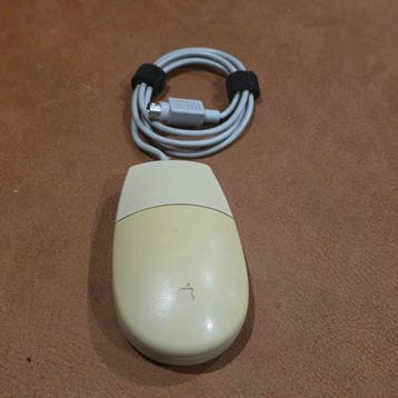 Apple Vintage Apple Desktop Bus Mouse II (ADB) – M2706 –, Nieuw