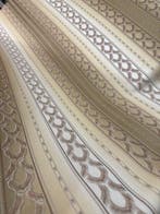 San Leucio - kostbaar brokaat, zijde, goud omwikkeld,