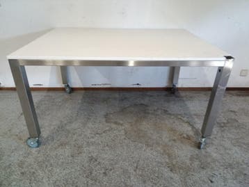 RVS Werktafel met Kunststof Werkblad – B140,5 x D100,5 x, Gebruikt