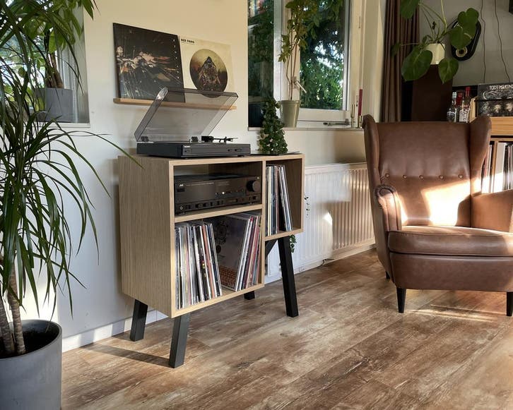 Eiken platenmeubel voor lps, versterker en platenspeler, Huis en Inrichting, Tafels | Sidetables, 50 tot 100 cm, 25 tot 50 cm