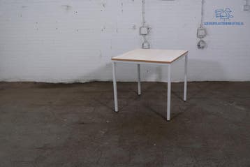 Bijzettafel 80x80 ahorn blad wit frame topstaat, Verzenden, Gebruikt