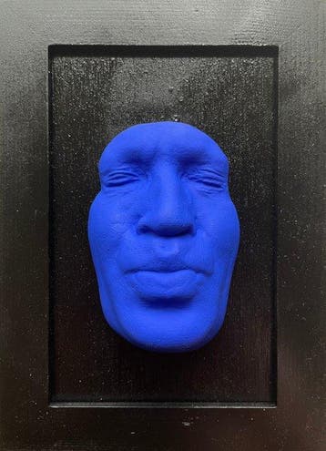 gregos - Blue kiss on black background-black frame