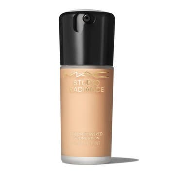 MAC Cosmetics - Studio Radiance Serum Foundation - NW20, Ophalen of Verzenden, Nieuw, Gehele gezicht, Make-up