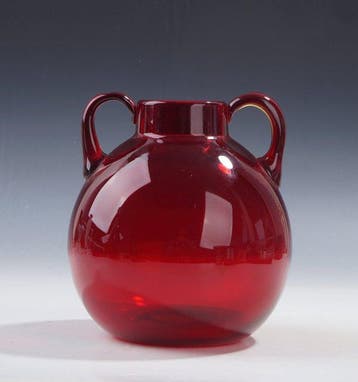 Reijmyre Glasbruk - Vaas - Robijnrood glas met twee oren •, Antiek en Kunst