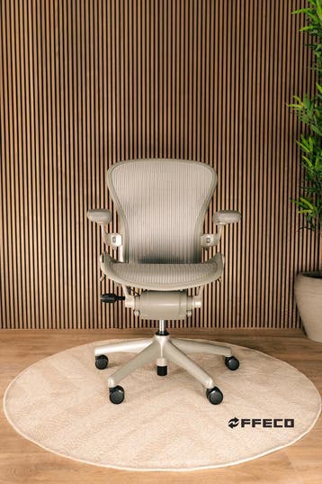 Herman Miller Aeron Titanium (Witte Bureaustoel), Huis en Inrichting, Verzenden, Wit, Zo goed als nieuw, Bureaustoel
