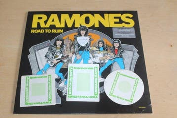 Ramones - Road To Ruin + Backstage Passes + Guitar Pick - LP, Nieuw in verpakking