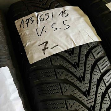 2 x Vredestein Snowtrac 5 175-65-15 Winterbanden 7mm, Gebruikt, 15 inch, 175 mm, Band(en)