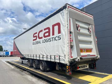 Pacton Mega schuifzeil oplegger | 9 tons laadklep | deuren, Aanhangers en Opleggers