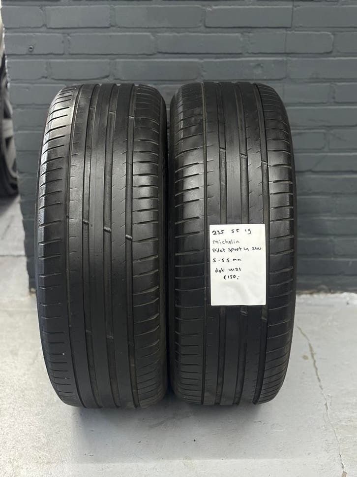 235/55/19 MICHELIN PILOT SPORT 4 SUV 5-5,5MM 2 STUKS €150,-, Auto-onderdelen, Banden en Velgen, 19 inch, Zomerbanden, 235 mm, Personenwagen