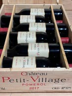 2017 Château Petit Village - Pomerol - 6 Flessen (0.75, Nieuw