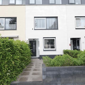 Huis in Almere gevonden voor €2495,- pm, Huizen en Kamers, Kamers te huur, 50 m² of meer, Almere