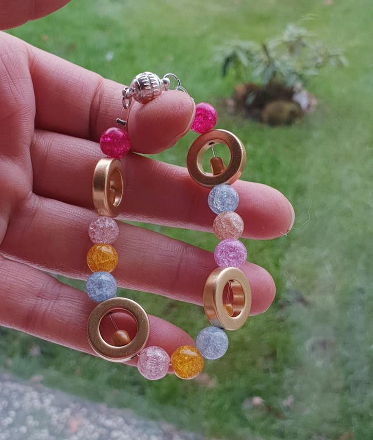 Armband van ronde Hematiet en gebarsten bergkristalen, Sieraden, Tassen en Uiterlijk, Armbanden