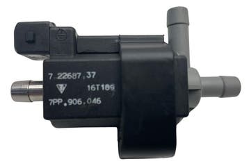 Vacuum Relay / Valve 7PP9096046 Porsche 7.22687.37 Pierburg, Auto-onderdelen, Verzenden, Nieuw, Porsche