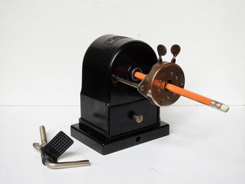 A.W.Faber No 52/14 met klem - Puntenslijper Bauhaus