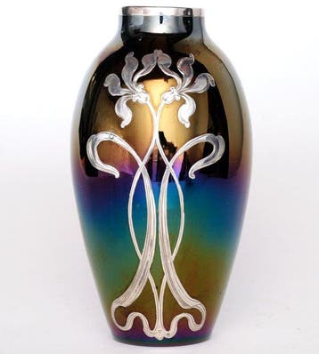 Loetz attr. - Vaas - glas met zilveren overlay - iriserend -, Antiek en Kunst