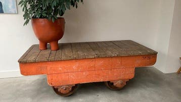 Bijzettafel - Eik - Kaaslorry uit kaasfabriek