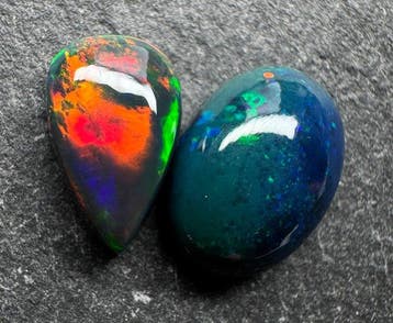 Opaal Cabochons- 1.06 g - (2)