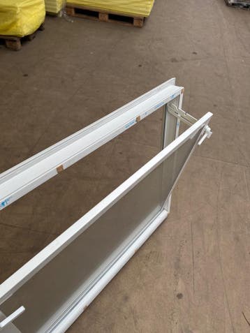 Kunststof raam wit voor units en sandwichpanelen, Verzenden, Nieuw