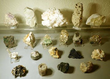 Mineralencollectie - Hoogte: 26 cm - Breedte: 25 cm- 3600 g