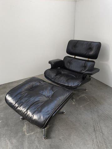 ICF - Charles & Ray Eames - Loungestoel met voetenbank -