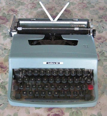 Marcello Nizzoli - Olivetti, Lettera 32 - Typemachine -
