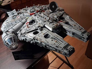 LEGO Star Wars UCS Millennium Falcon 75192, Kinderen en Baby's, Speelgoed | Duplo en Lego, Verzenden, Zo goed als nieuw, Complete set