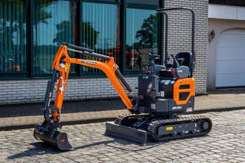 Develon DX10Z-7 | Minigraver, Graafmachine
