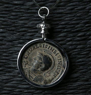 Modern Silver Hanger met Licinius II-follis (Zonder