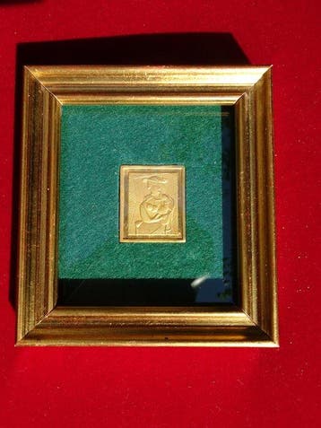 Italië. Pablo Picasso 24 carat gold finished over silver