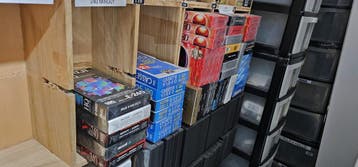 Nieuwe vintage cassettes te koop. Mini dv, 8mm, vhs, audio