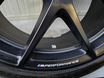 BMW 1 serie F40 F70 2 serie 18 inch 554M winterbanden UNIEK, Auto-onderdelen, 18 inch, Banden en Velgen, Nieuw, Personenwagen
