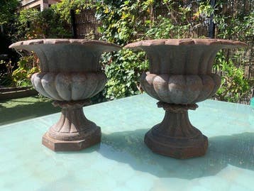Jardinière (2) - Klassieke puntmodel - Gietijzer