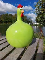 Beeld, funny green balloon chicken - 40 cm - polyresin