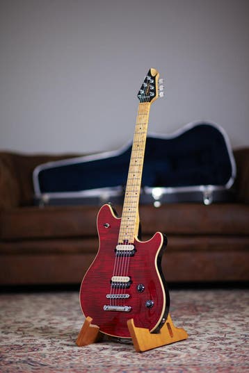 Peavey EVH Wolfgang 2002 | Transparent Red, Nieuw