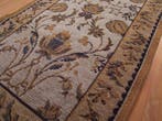 Tafelloper Lotus - 2 kleuren - verschillende maten, Huis en Inrichting, Tafelkleden, Ophalen of Verzenden, Nieuw, Rechthoek, Binnen