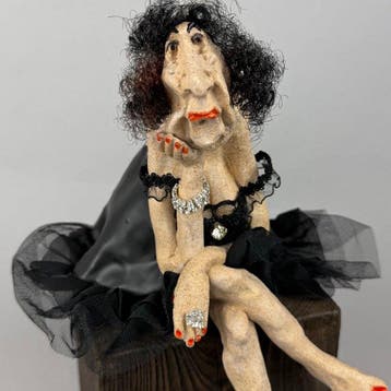 Anna Em - Life is boring - hand made