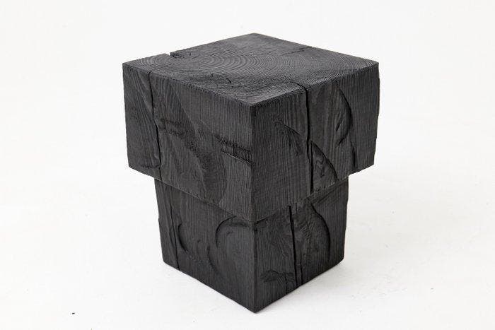 Logniture - Bijzettafel - Massief hout, met kettingzaag, Antiek en Kunst, Curiosa en Brocante