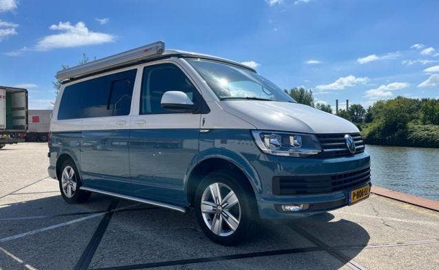 4 pers. Volkswagen camper huren in Nieuwegein? Vanaf € 107 p, Caravans en Kamperen, Verhuur