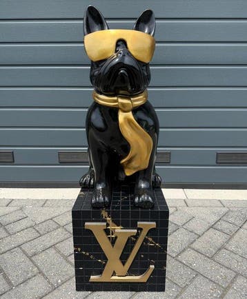 Daluxe Art - 1999 • XXL LV Dog Display – 90 cm