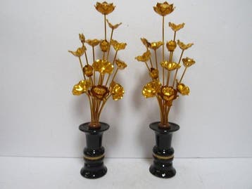 Een paar Jyôka (vergulde tempelbloemen - lotus) met