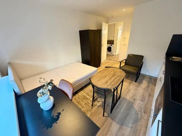 Te huur: Studio Paulus Moreelsestraat in Enschede, Huizen en Kamers, Huizen te huur, Overijssel, Enschede