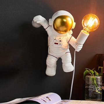 Kinderwandlamp Astronaut | 36% Korting | Retourdeal, Ophalen of Verzenden, Nieuw, Overige materialen