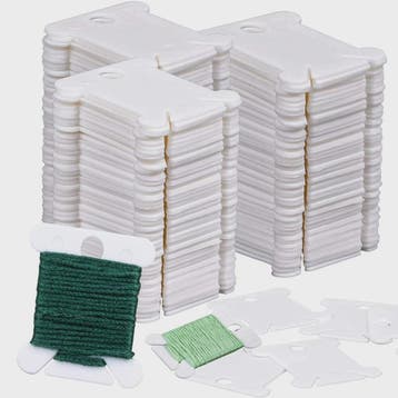Set van 50 Plastic Garen Spoelen voor Borduurwerk en Naaigar, Hobby en Vrije tijd, Verzenden, Nieuw
