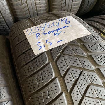2 x Pirelli Scorpion 235-60-18 Winterbanden 5,5mm, 18 inch, Gebruikt, 235 mm, Band(en)