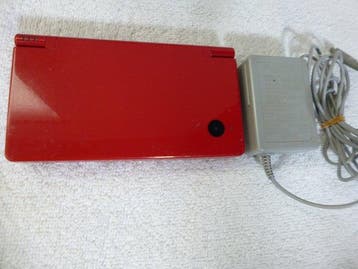 Nintendo - Nintendo DSi - Nintendo DSi Red Console & Charger, Nieuw