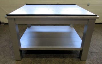 Presentatie tafel, Display B120 x D100 x H75 cm, Hout, Gebruikt